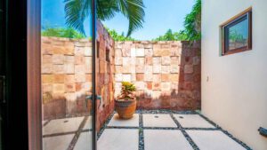 xr:d:DAEMrW4V-o4:17671,j:4501161933,t:23022819