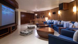 xr:d:DAEMrW4V-o4:19093,j:4546785007006636616,t:23082823