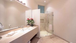 xr:d:DAEMrW4V-o4:17817,j:44195417740,t:23032902