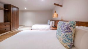 xr:d:DAEMrW4V-o4:19567,j:5865219027534196561,t:23101817