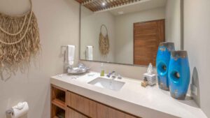 xr:d:DAEMrW4V-o4:20185,j:219960414362538832,t:23112120