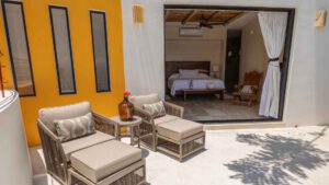 xr:d:DAEMrW4V-o4:19135,j:2164381213166032203,t:23090122