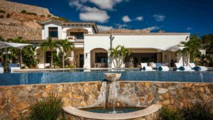 xr:d:DAEMrW4V-o4:19747,j:8705865034632230025,t:23102323