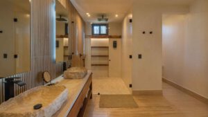 xr:d:DAEMrW4V-o4:19363,j:3041461572842231307,t:23101323