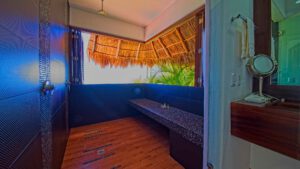 xr:d:DAEMrW4V-o4:17776,j:47927710477,t:23030121