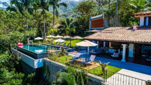 xr:d:DAEMrW4V-o4:19823,j:6653351656736997194,t:23111320