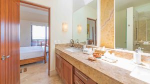 xr:d:DAEMrW4V-o4:17686,j:47845038519,t:23022820