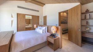 xr:d:DAEMrW4V-o4:22270,j:6735556883633658422,t:24040220