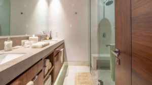 xr:d:DAEMrW4V-o4:20265,j:9200138167041549401,t:23112219