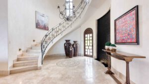 xr:d:DAEMrW4V-o4:19927,j:8130532347666154289,t:23111323